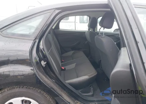 2013 Ford Focus S из США, поврежденный, VIN 1FADP3E21DL380470